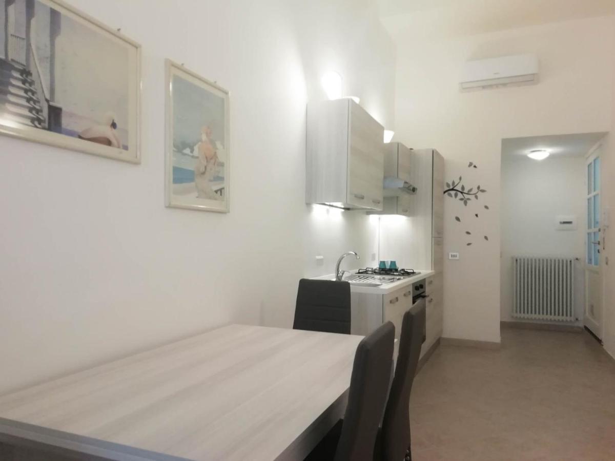 Mistrangelohome 5 - Appartamento In Pieno Centro Savona Exterior photo